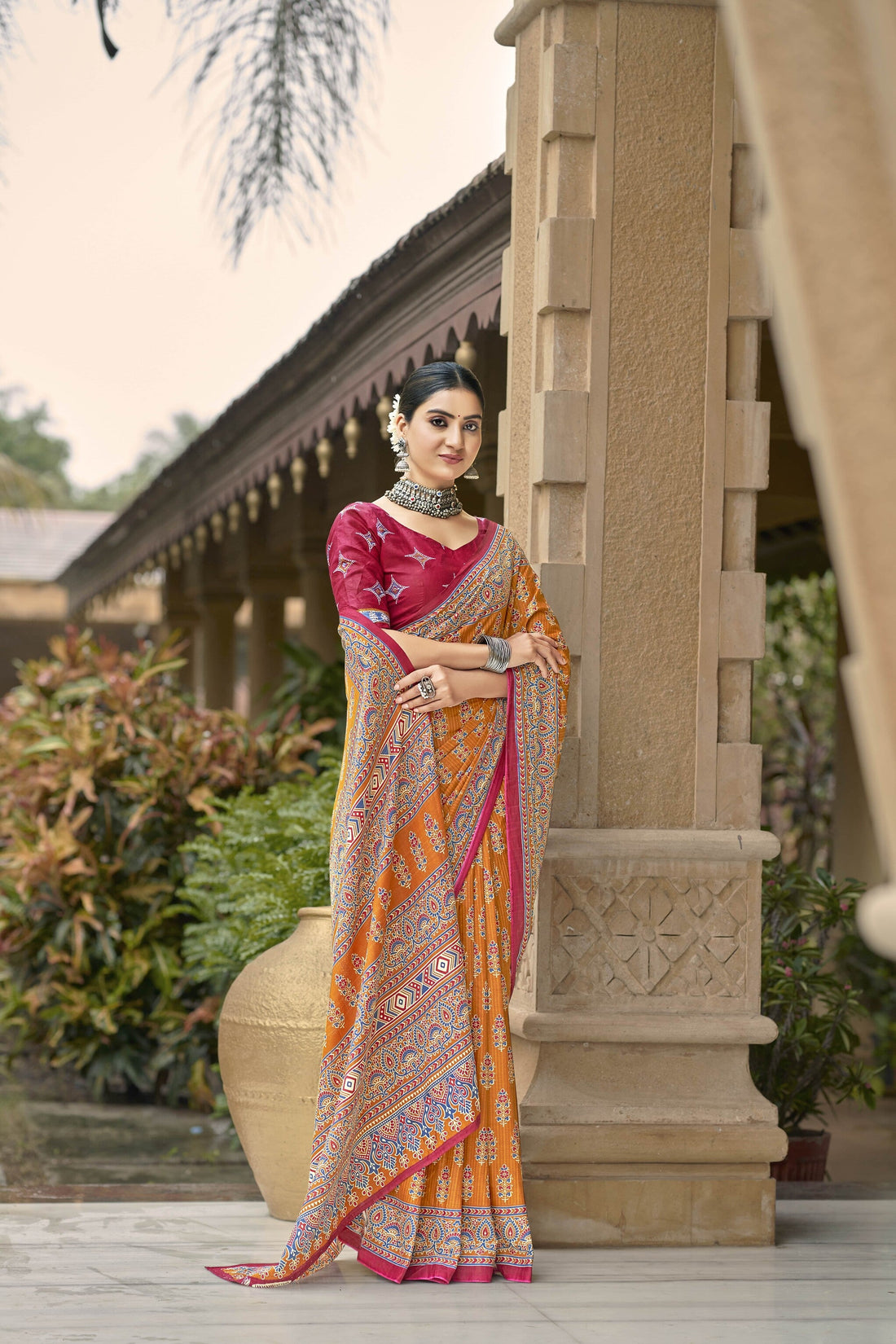 Handicraft Ladies Ikat Pure soft mul Cotton Sari With Blouse Piece